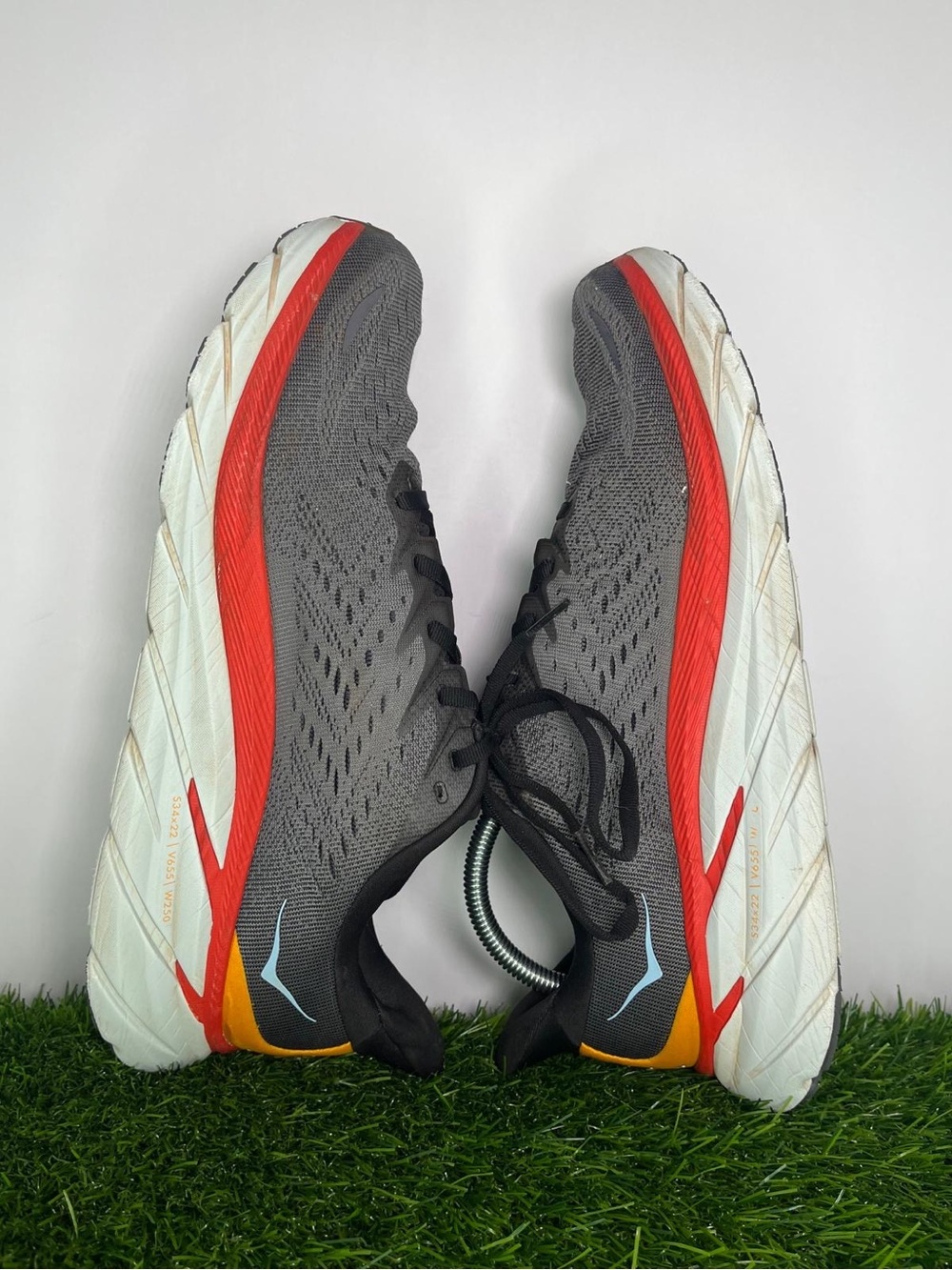 HOKA One One Clifton 8 Men’s 10D Gray Red Running Shoes 1119393 - Picture 6 of 9